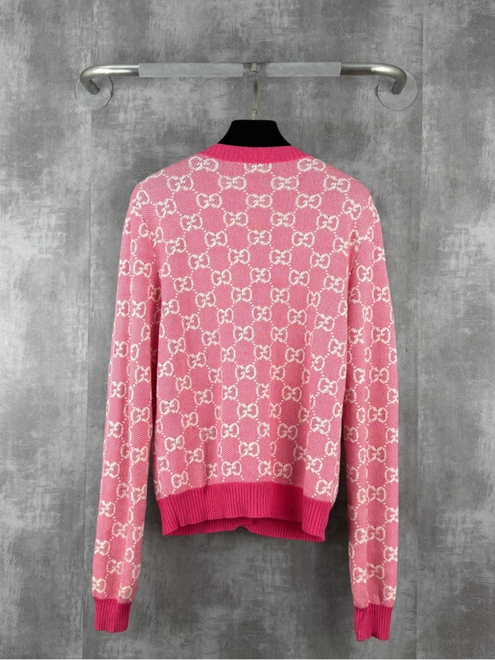 Authentic Gucci Pink GG Jacquard Knit Cardigan - Picture 3 of 8